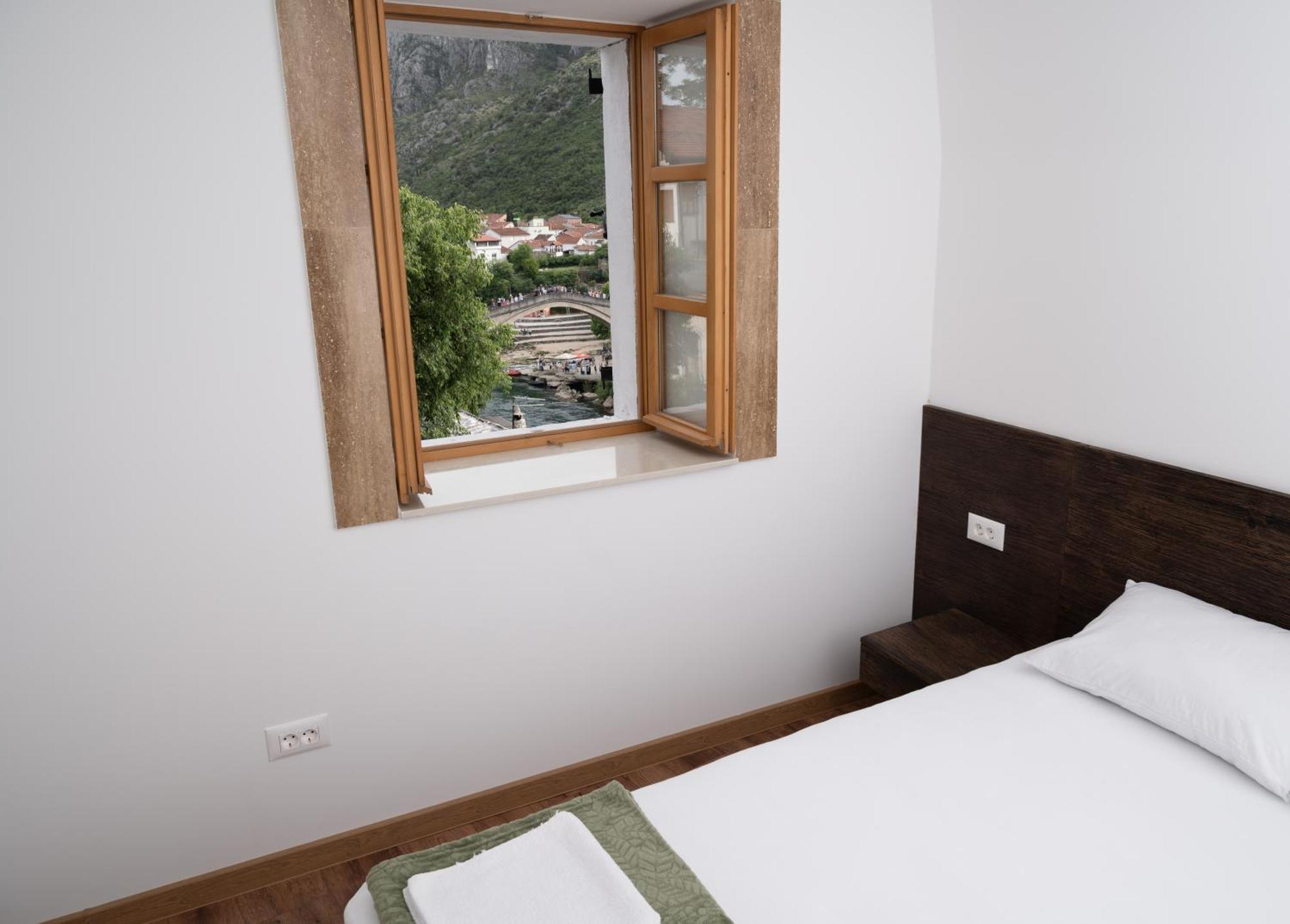 Sunrise Apartments - With Old Bridge View Mostar Buitenkant foto